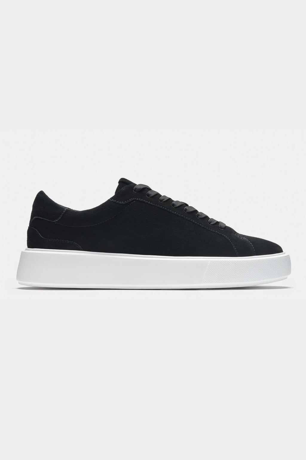 THE CLASSIC SUEDE TRAINER