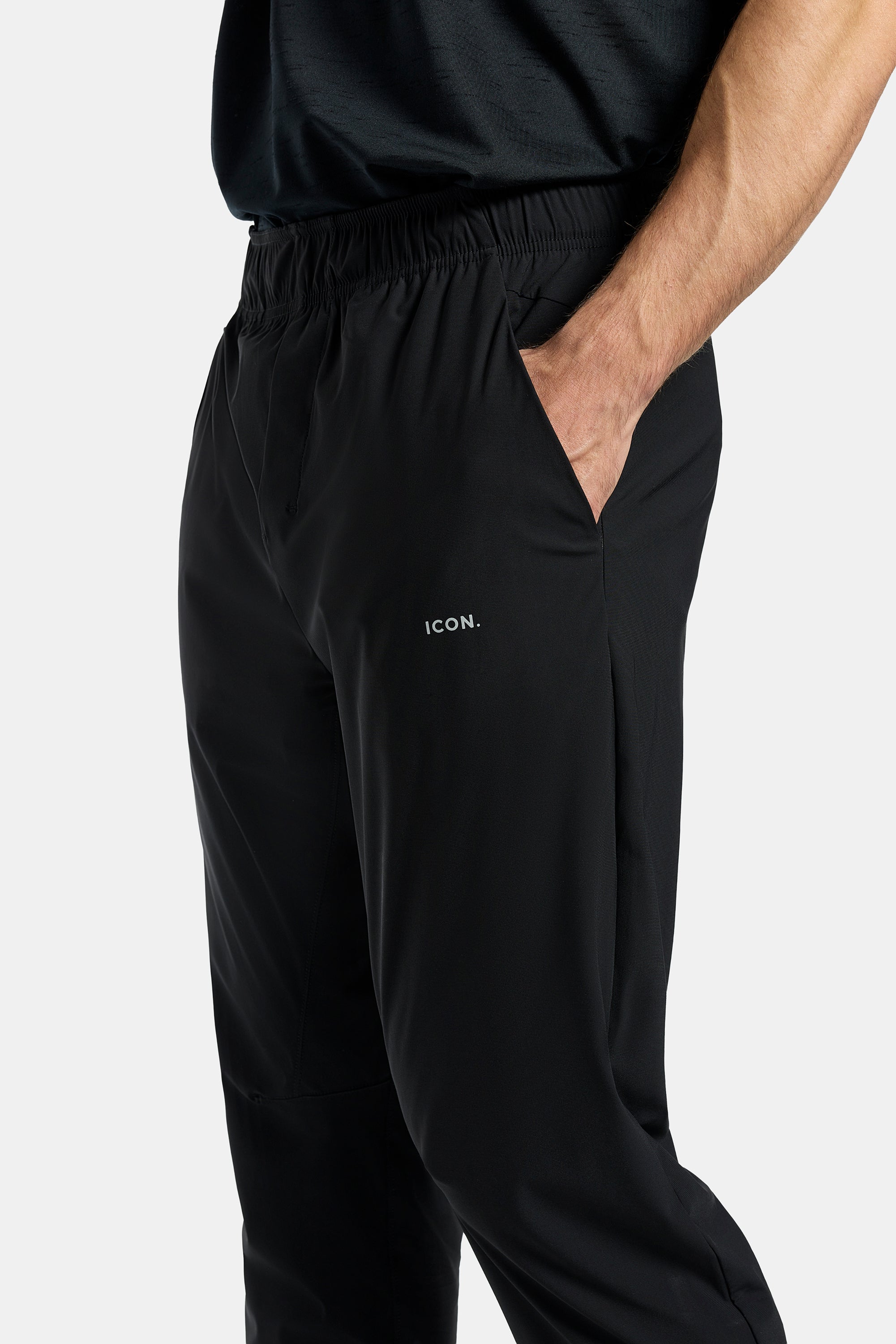 THE ACTIVE TRACK PANTS