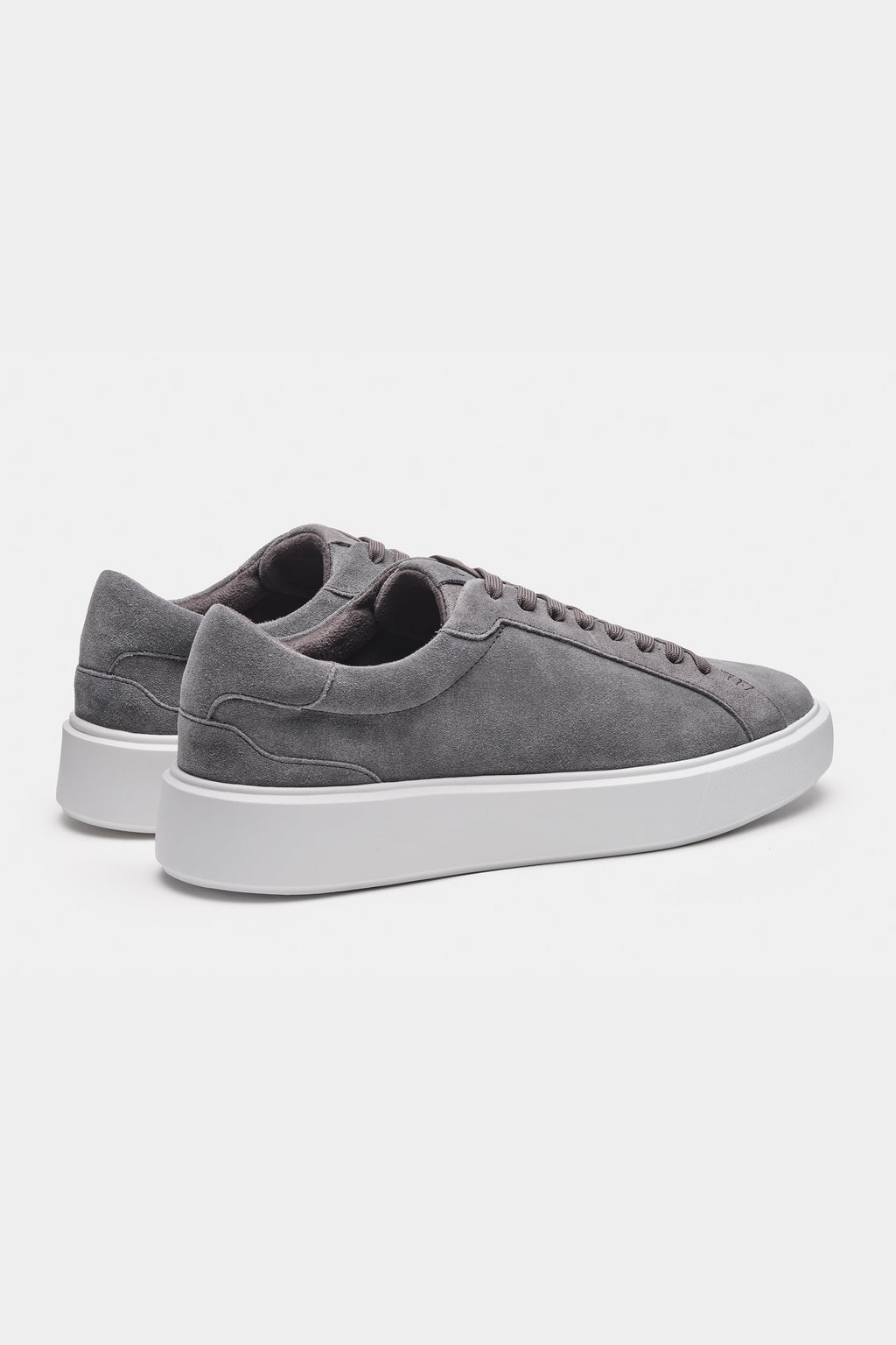 THE CLASSIC SUEDE TRAINER