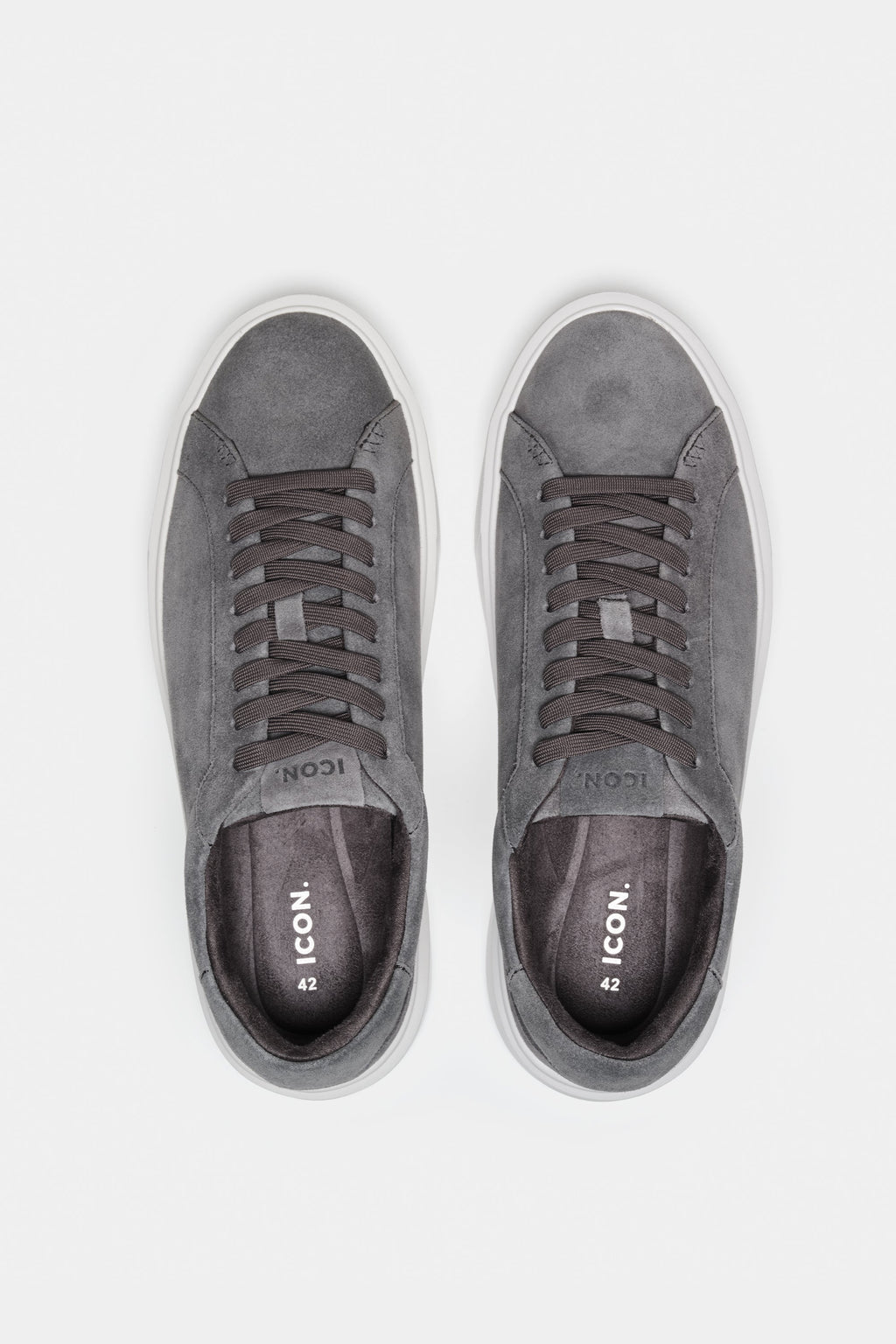 THE CLASSIC SUEDE TRAINER